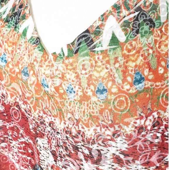 Geometric Print Top - Picture 3 of 9